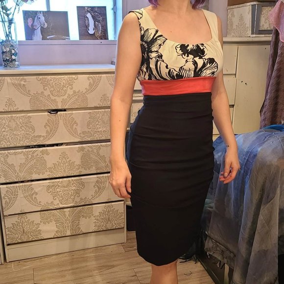 Le Chateau size M ruched cocktail or office bodycon pencil dress - Picture 1 of 2